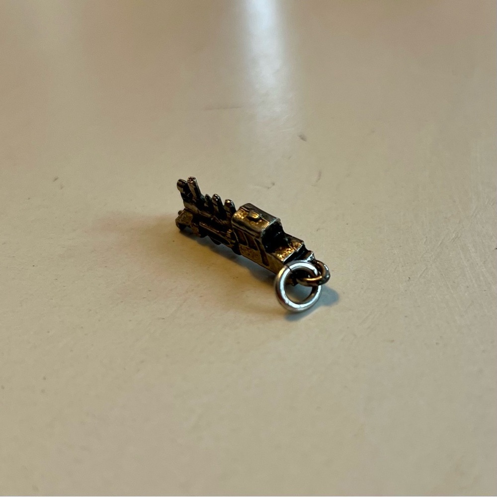 Vintage Miniature Metal Train Locomotive Charm Unmarked Estate Find - Picture 5 of 7